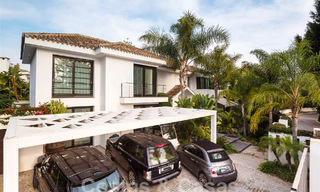 Ruime luxevilla met een modern-Mediterrane bouwstijl te koop in de prestigieuze strandwijk van Los Monteros, Oost Marbella 54615 