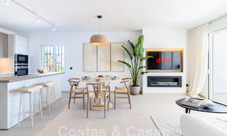 Charmant luxe appartement te koop met panoramisch uitzicht, op wandelafstand van Puerto Banus in Nueva Andalucia, Marbella 54374 