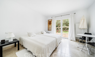 Luxevilla te koop in een Spaanse bouwstijl in de prestigieuze, afgeschermde urbanisatie Cascada de Camojan, Marbella 54840 