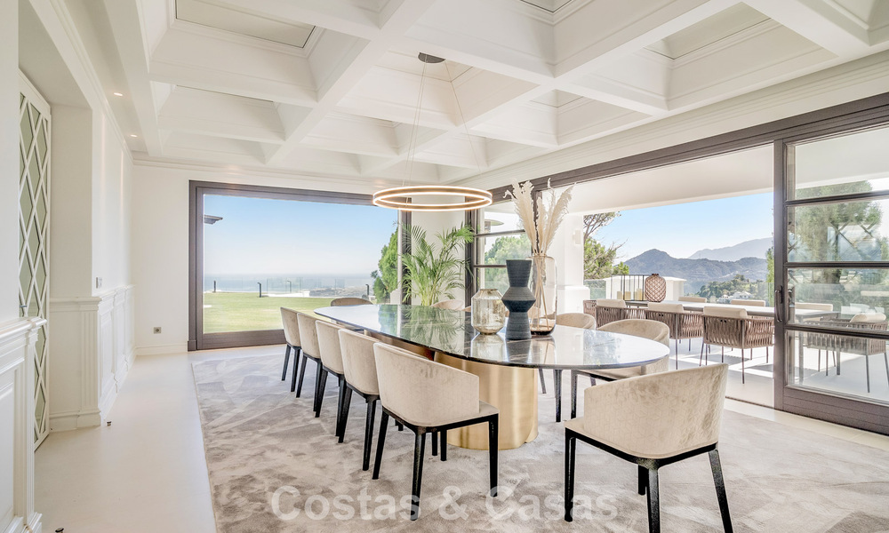 Boutique villa in resortstijl te koop met open zeezicht, genesteld in het weelderig groen van het exclusieve La Zagaleta golfresort, Marbella - Benahavis 54070