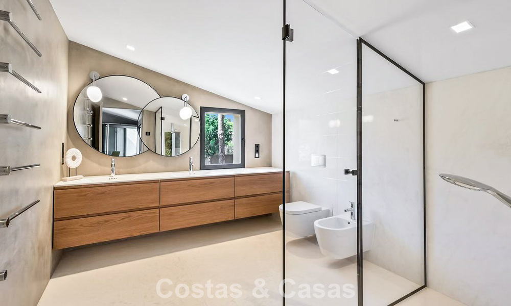 Rustieke luxevilla te koop met een verwarmd privézwembad en eigentijds interieur ten oosten van Marbella centrum 786383