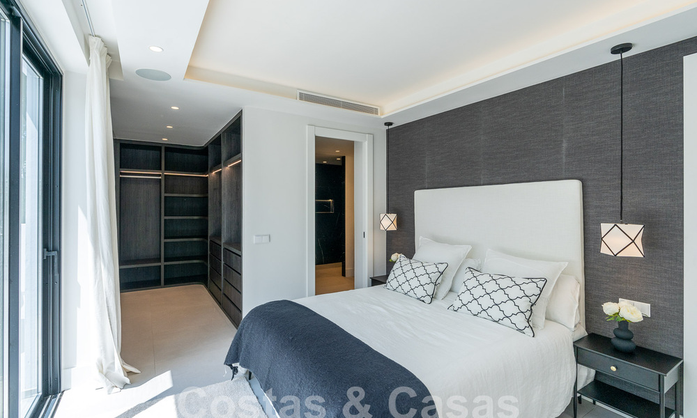 Eigentijds gerenoveerde luxevilla te koop in het hart van Nueva Andalucia’s golfvallei, Marbella 54785