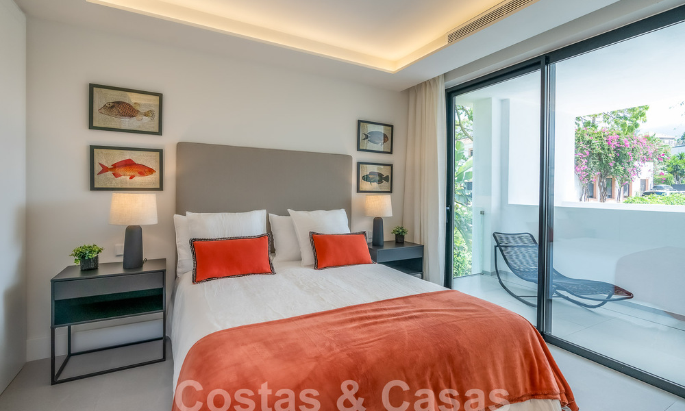 Eigentijds gerenoveerde luxevilla te koop in het hart van Nueva Andalucia’s golfvallei, Marbella 54788