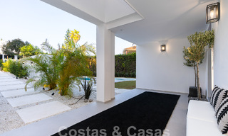 Eigentijds gerenoveerde luxevilla te koop in het hart van Nueva Andalucia’s golfvallei, Marbella 54803 