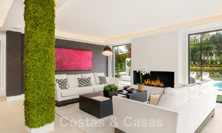 Eigentijds gerenoveerde luxevilla te koop in het hart van Nueva Andalucia’s golfvallei, Marbella 61999 