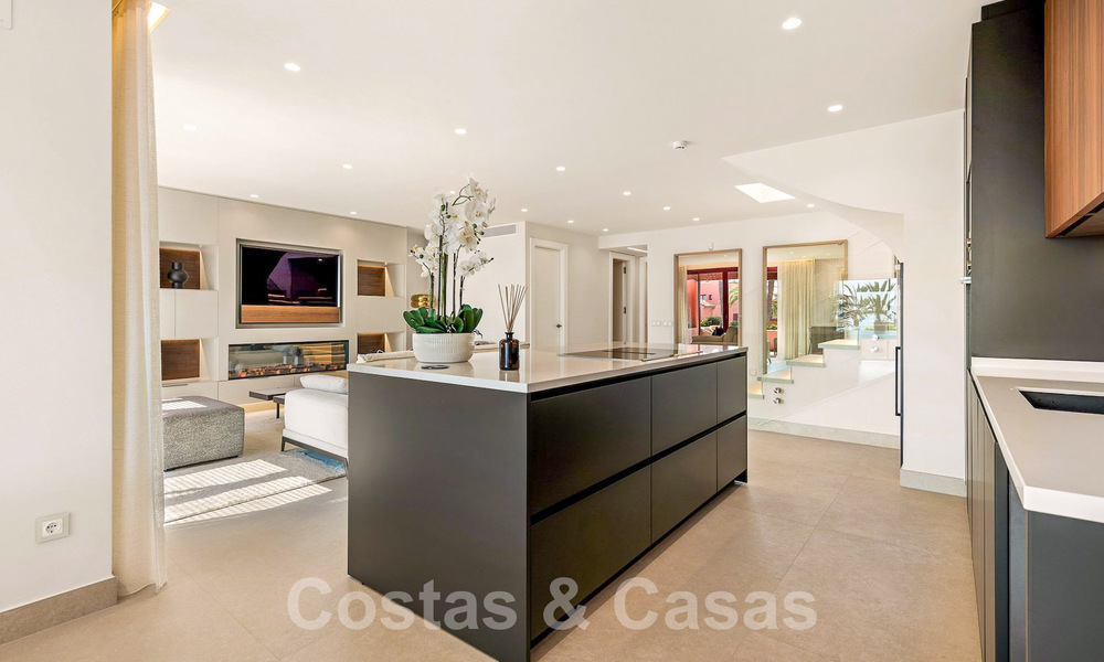 Luxe penthouse te koop in een exclusief strandcomplex op de New Golden Mile, Marbella - Estepona 55098