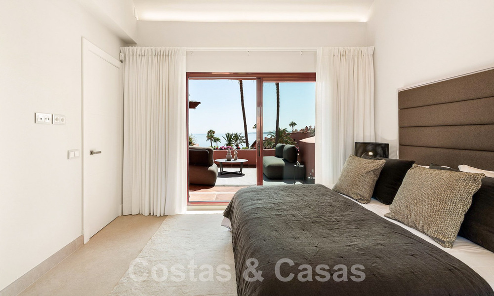 Luxe penthouse te koop in een exclusief strandcomplex op de New Golden Mile, Marbella - Estepona 55103