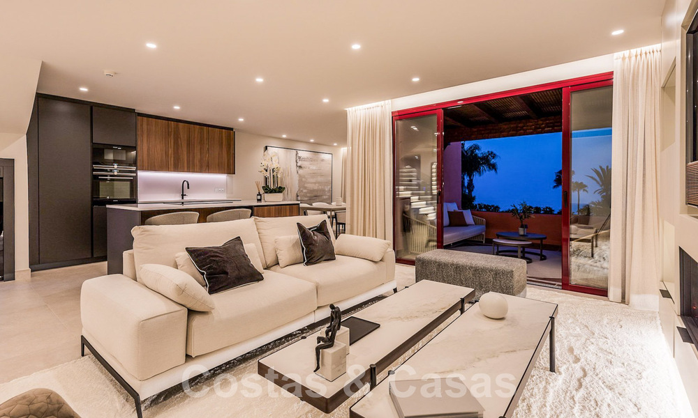 Luxe penthouse te koop in een exclusief strandcomplex op de New Golden Mile, Marbella - Estepona 55109