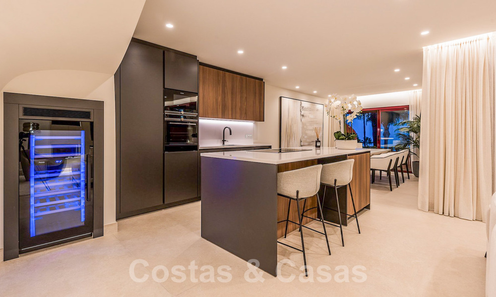 Luxe penthouse te koop in een exclusief strandcomplex op de New Golden Mile, Marbella - Estepona 55123