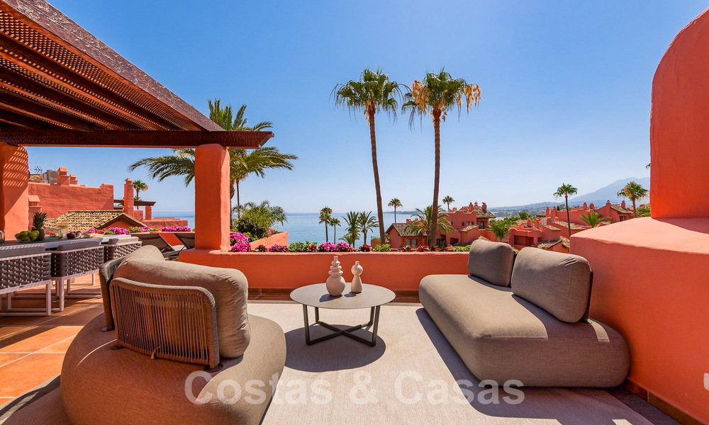 Luxe penthouse te koop in een exclusief strandcomplex op de New Golden Mile, Marbella - Estepona 55127