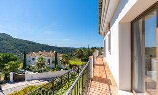 Vrijstaande luxevilla in een klassieke Spaanse stijl te koop met subliem zeezicht in Marbella - Benahavis 55138 