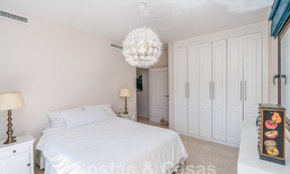 Vrijstaande luxevilla in een klassieke Spaanse stijl te koop met subliem zeezicht in Marbella - Benahavis 55140 