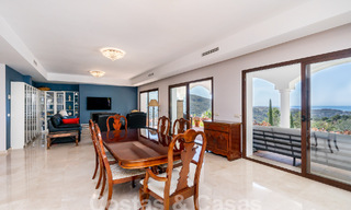 Vrijstaande luxevilla in een klassieke Spaanse stijl te koop met subliem zeezicht in Marbella - Benahavis 55170 