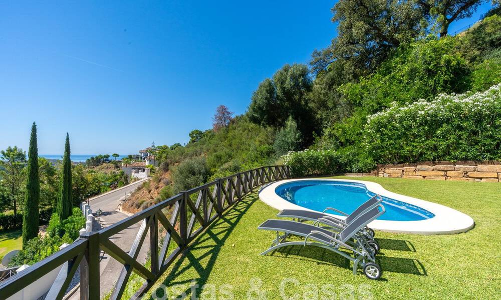 Vrijstaande luxevilla in een klassieke Spaanse stijl te koop met subliem zeezicht in Marbella - Benahavis 55181