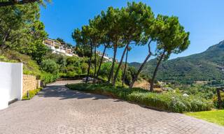 Vrijstaande luxevilla in een klassieke Spaanse stijl te koop met subliem zeezicht in Marbella - Benahavis 55182 
