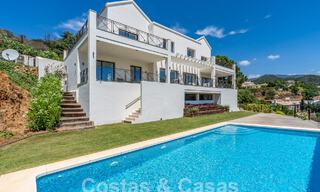 Luxevilla in een moderne-Andalusische stijl te koop in een fantastische, natuurlijke omgeving van Marbella - Benahavis 55220 