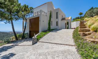 Luxevilla in een moderne-Andalusische stijl te koop in een fantastische, natuurlijke omgeving van Marbella - Benahavis 55226 
