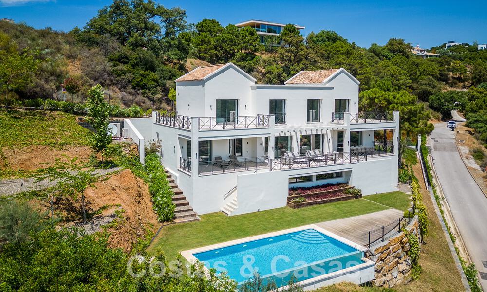 Luxevilla in een moderne-Andalusische stijl te koop in een fantastische, natuurlijke omgeving van Marbella - Benahavis 55230