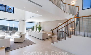 Luxevilla in een moderne-Andalusische stijl te koop in een fantastische, natuurlijke omgeving van Marbella - Benahavis 55241 