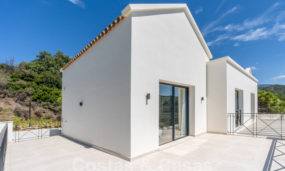 Luxevilla in een moderne-Andalusische stijl te koop in een fantastische, natuurlijke omgeving van Marbella - Benahavis 55256