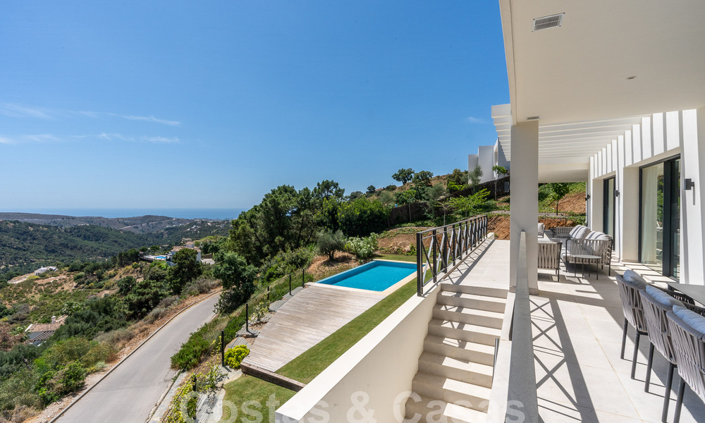 Luxevilla in een moderne-Andalusische stijl te koop in een fantastische, natuurlijke omgeving van Marbella - Benahavis 55274