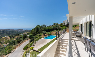 Luxevilla in een moderne-Andalusische stijl te koop in een fantastische, natuurlijke omgeving van Marbella - Benahavis 55274 