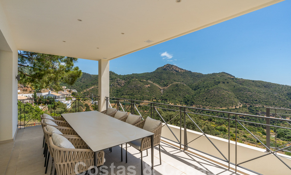 Luxevilla in een moderne-Andalusische stijl te koop in een fantastische, natuurlijke omgeving van Marbella - Benahavis 55275