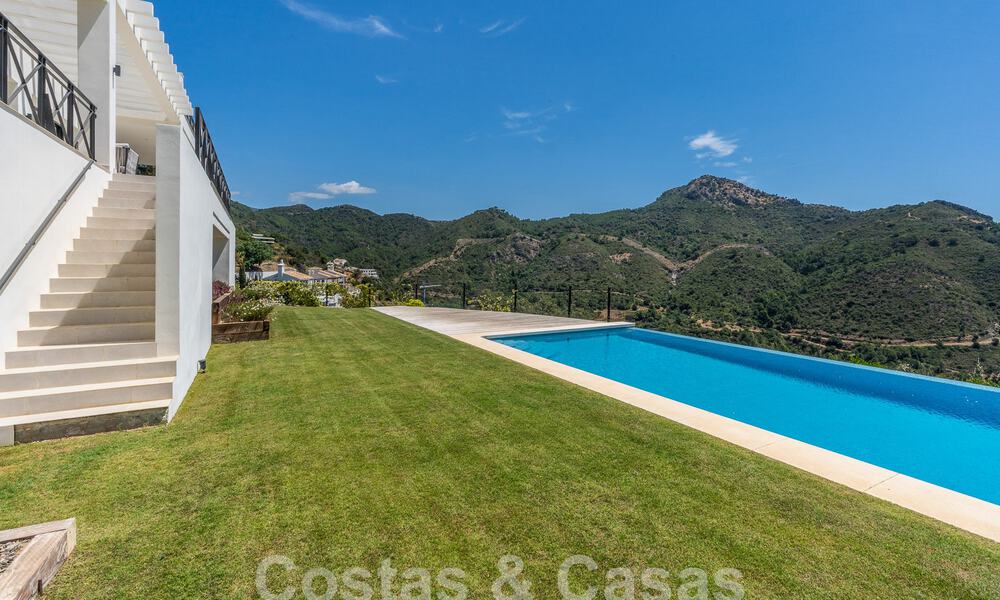 Luxevilla in een moderne-Andalusische stijl te koop in een fantastische, natuurlijke omgeving van Marbella - Benahavis 55276