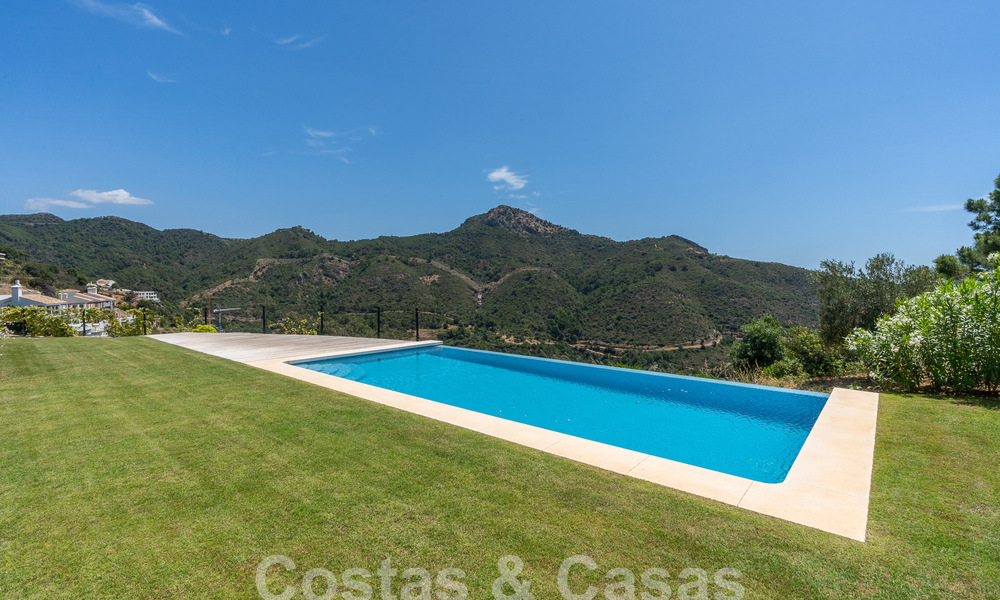 Luxevilla in een moderne-Andalusische stijl te koop in een fantastische, natuurlijke omgeving van Marbella - Benahavis 55277