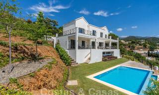 Luxevilla in een moderne-Andalusische stijl te koop in een fantastische, natuurlijke omgeving van Marbella - Benahavis 55280 