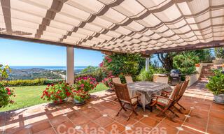 Spaanse luxevilla te koop met panoramisch uitzicht in een gated community omgeven door natuur in Marbella - Benahavis 55361 