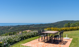 Spaanse luxevilla te koop met panoramisch uitzicht in een gated community omgeven door natuur in Marbella - Benahavis 55367 