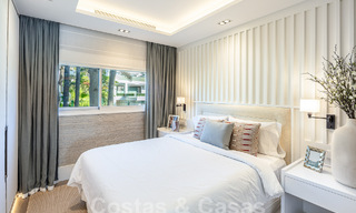 Luxueus beachfront penthouse te koop met frontaal zeezicht in Puente Romano op de Golden Mile van Marbella 55066 