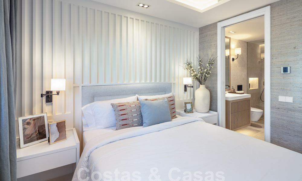 Luxueus beachfront penthouse te koop met frontaal zeezicht in Puente Romano op de Golden Mile van Marbella 55067