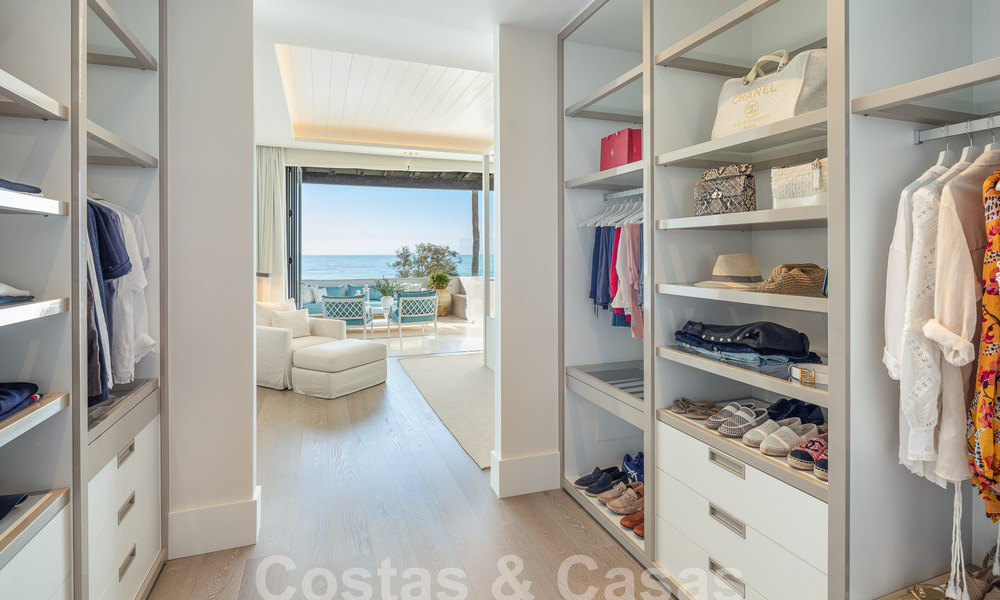 Luxueus beachfront penthouse te koop met frontaal zeezicht in Puente Romano op de Golden Mile van Marbella 55069