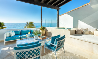 Luxueus beachfront penthouse te koop met frontaal zeezicht in Puente Romano op de Golden Mile van Marbella 55075 