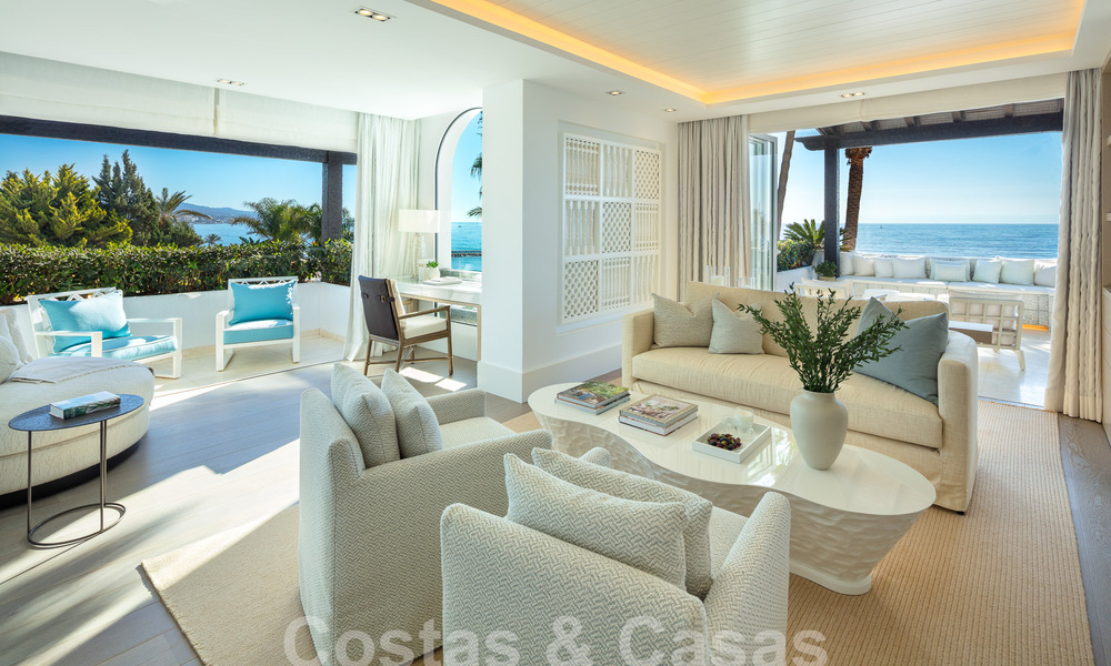 Luxueus beachfront penthouse te koop met frontaal zeezicht in Puente Romano op de Golden Mile van Marbella 55079