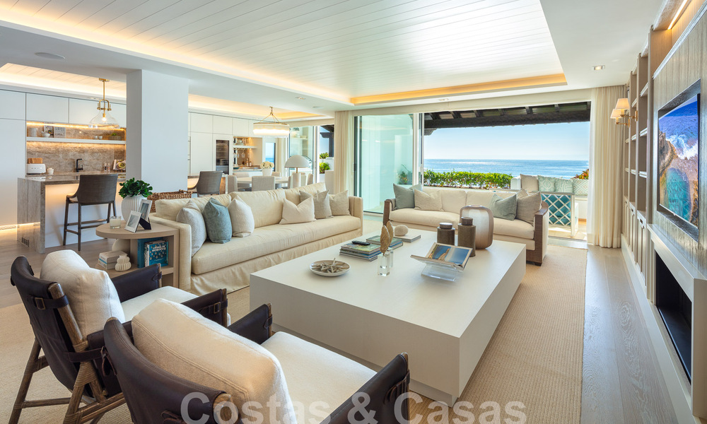 Luxueus beachfront penthouse te koop met frontaal zeezicht in Puente Romano op de Golden Mile van Marbella 55082