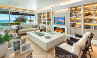 Luxueus beachfront penthouse te koop met frontaal zeezicht in Puente Romano op de Golden Mile van Marbella 55083 