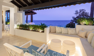 Luxueus beachfront penthouse te koop met frontaal zeezicht in Puente Romano op de Golden Mile van Marbella 55094 