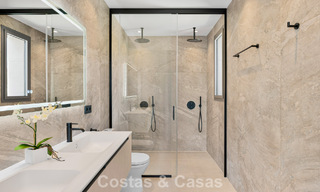 Ruime, eigentijdse luxevilla, gelegen op eerstelijns golf met uitzicht op de La Concha berg te Nueva Andalucia, Marbella 786399 