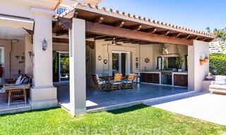 Statige luxe mansion in Andalusische stijl met zeezicht in de golfvallei van Nueva Andalucia, Marbella 55665 