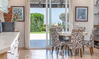 Statige luxe mansion in Andalusische stijl met zeezicht in de golfvallei van Nueva Andalucia, Marbella 55704 