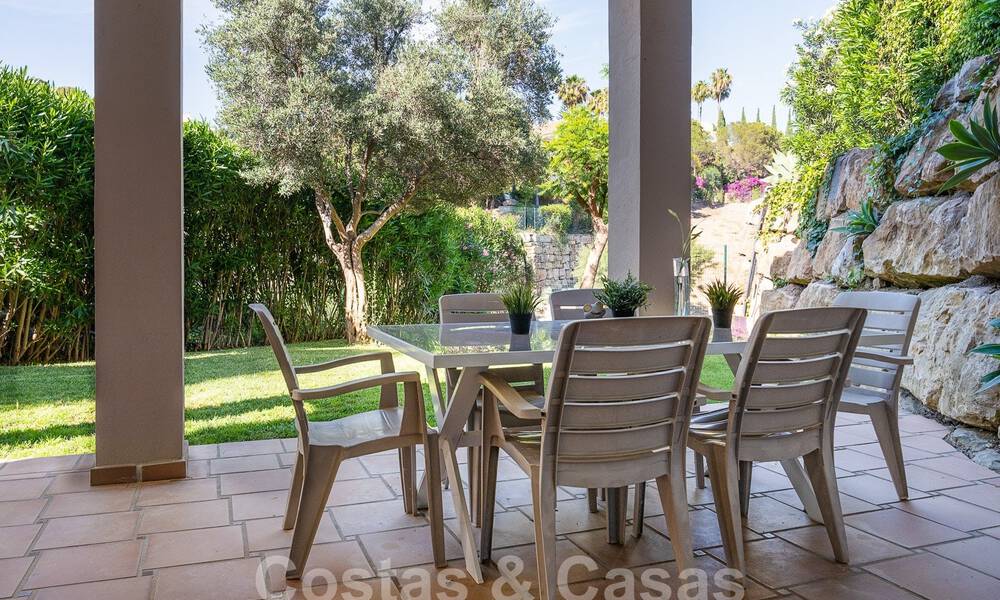Statige luxe mansion in Andalusische stijl met zeezicht in de golfvallei van Nueva Andalucia, Marbella 55710