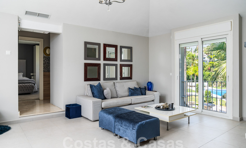 Statige luxe mansion in Andalusische stijl met zeezicht in de golfvallei van Nueva Andalucia, Marbella 55722