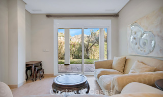 Statige luxe mansion in Andalusische stijl met zeezicht in de golfvallei van Nueva Andalucia, Marbella 779153 