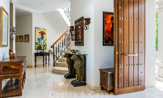 Statige luxe mansion in Andalusische stijl met zeezicht in de golfvallei van Nueva Andalucia, Marbella 779223 