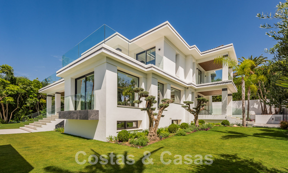 Nieuwe, modernistische designervilla te koop met uitzicht op de golfbaan in een golfresort, Marbella - Benahavis 55431