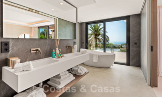 Nieuwe, modernistische designervilla te koop met uitzicht op de golfbaan in een golfresort, Marbella - Benahavis 55483 