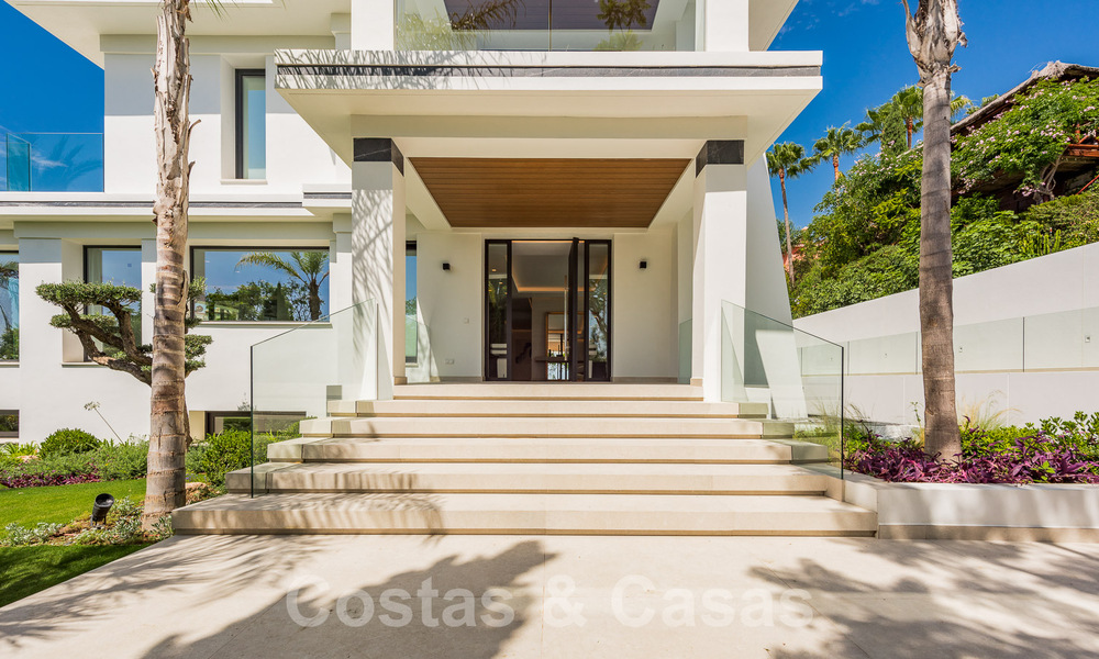 Nieuwe, modernistische designervilla te koop met uitzicht op de golfbaan in een golfresort, Marbella - Benahavis 55505